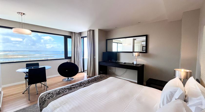 Suite with Balcony | River and Sea View